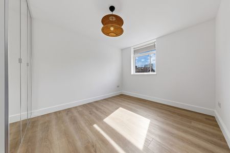 1 Bed Flat, Croydon, CR0 - Photo 2