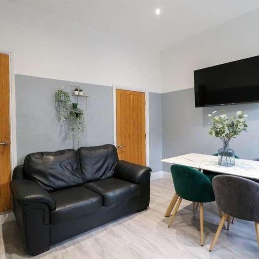 Carberry Place, Leeds, LS6 - Photo 1