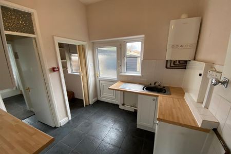 2 bedroom flat to rent - Photo 4
