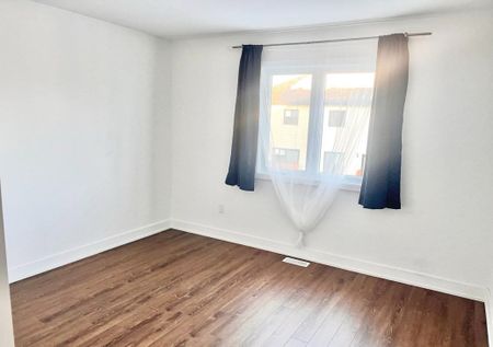 Maison à étages à louer - Gatineau (Gatineau) (Des Fleurs,Rémi Berthiaume,Cheval Blanc) Maison à étages à louer - Gatineau (Gatineau) (Des Fleurs,Rémi Berthiaume,Cheval Blanc) - Photo 2