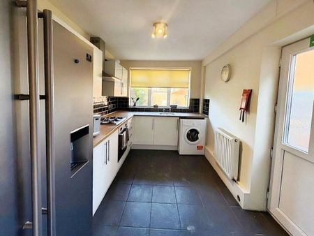 1 bedroom parking to rent - Photo 5