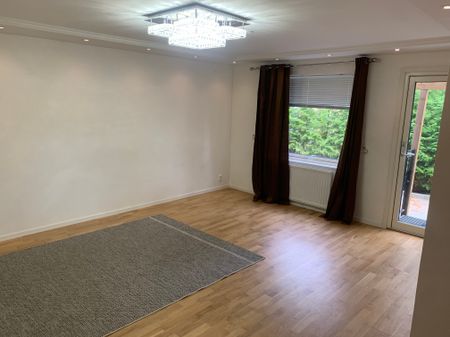 Bullerholmsgränd, Skärholmen - Photo 2