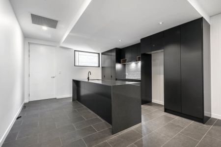 KINGSBOUROUGH VILLAGE - Photo 4