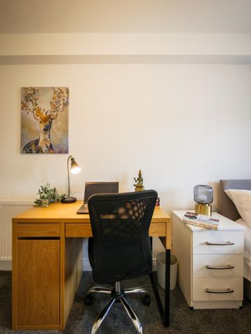1 bedroom in a house share to rent - Photo 5