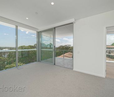 River Facing - Luxury Facilities! - Photo 3