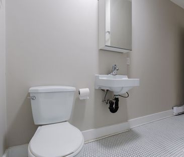 For Lease - 2584 Yonge Street Unit# C, Toronto, Ontario - Photo 1