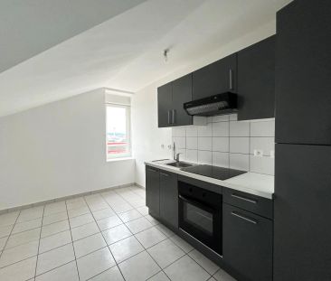 Appartement à louer 5 pièces 85.57m² - Photo 2
