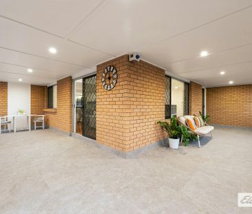 Spacious Family Home in Convenient Springwood Location - Photo 2