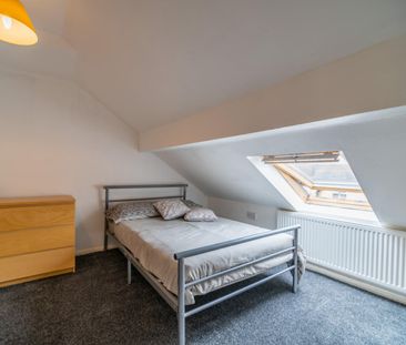 6, Neville Terrace - Photo 3