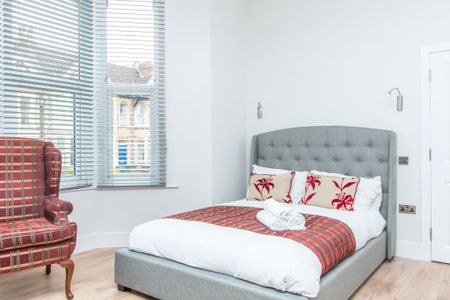 Studio Apartment – Medium Let - Photo 5