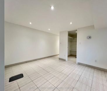 220 Pape Avenue #Lower - Photo 6