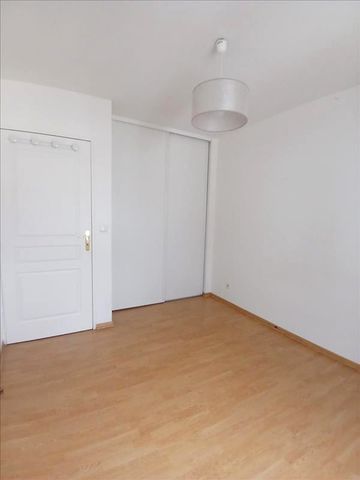 3 pièces - Meublé - 60,61 m² - 3ème étage - Colocation non autorisée - Photo 4