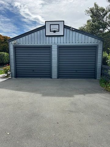 Charming 3BR Family Haven in Timaru - Photo 2