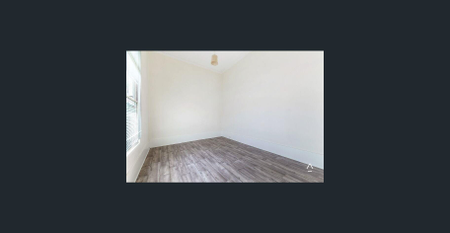 Modern One-Bedroom Flat - Photo 5