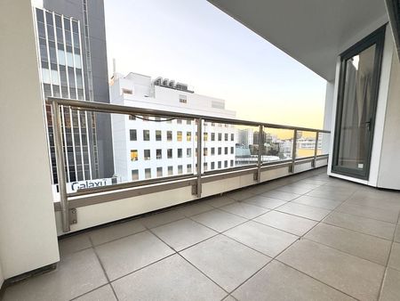 Spacious 2-Bedroom Living - Photo 4