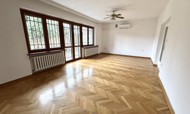 Warszawa, Mokotów, Służew, Niedźwiedzia - Photo 1