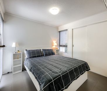 1 / 36 Stopford Street, WOOLOOWIN QLD 4030 - Photo 4