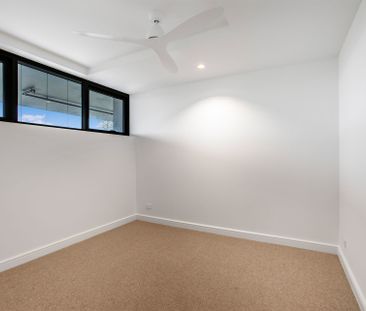 Brand New Apartment with Private Balcony&excl; - Photo 1