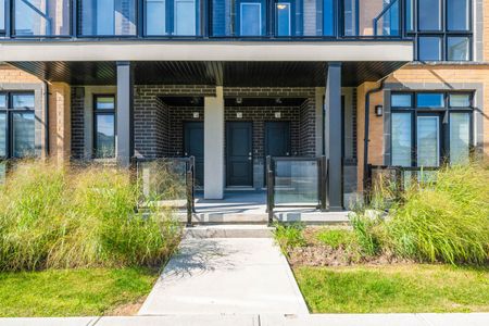 For Lease - 12860 Yonge Street Unit# 9, Richmond Hill, Ontario - Photo 3