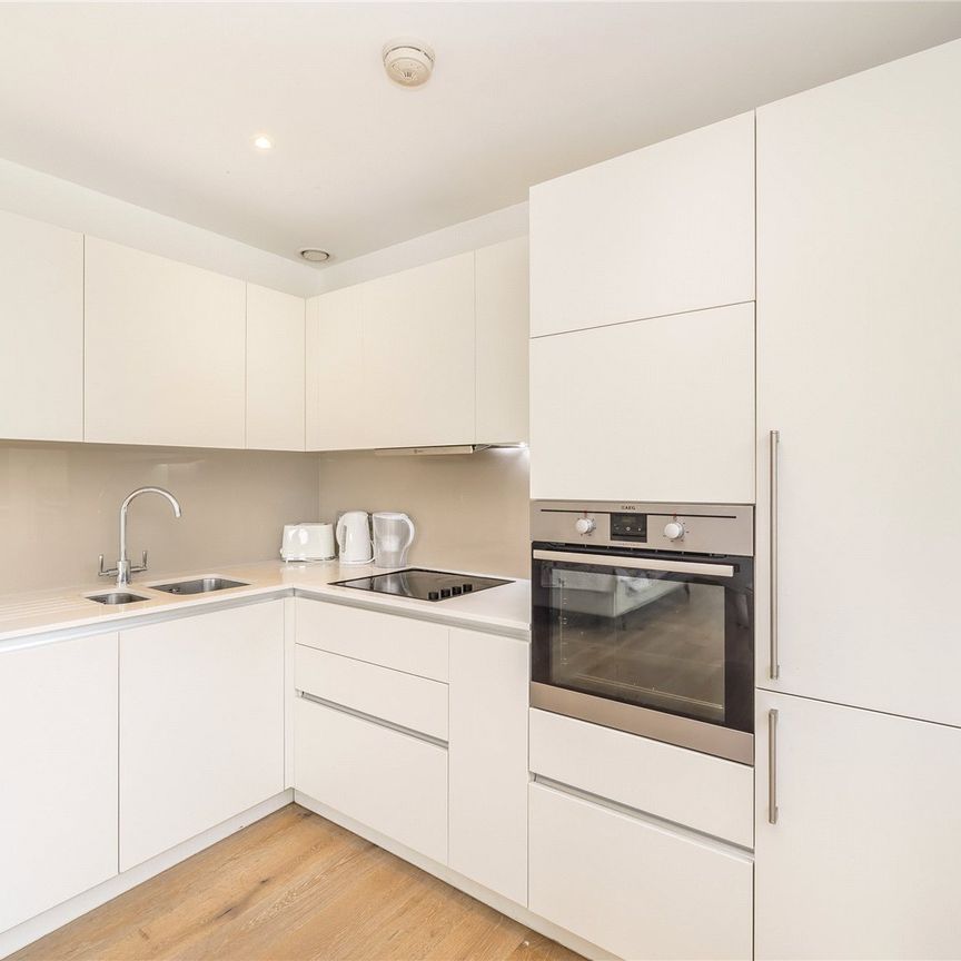 Astell Road, Kidbrooke, London, SE3 9FN - Photo 1
