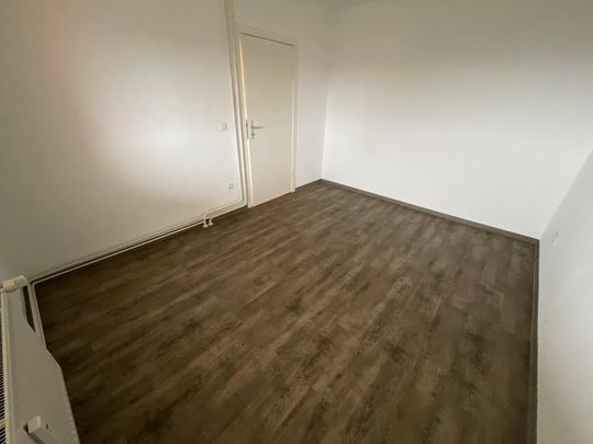 2 Zimmer-Wohnung mit Balkon, modernisiertem Wannenbad und Küchenzeile - Photo 1