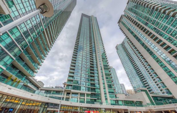 For Lease - 16 Harbour Street Unit# 3701, Toronto, Ontario - Photo 1