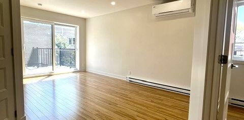 APPARTEMENT 5 1-2 + GRANDE TERRASSE - Photo 2