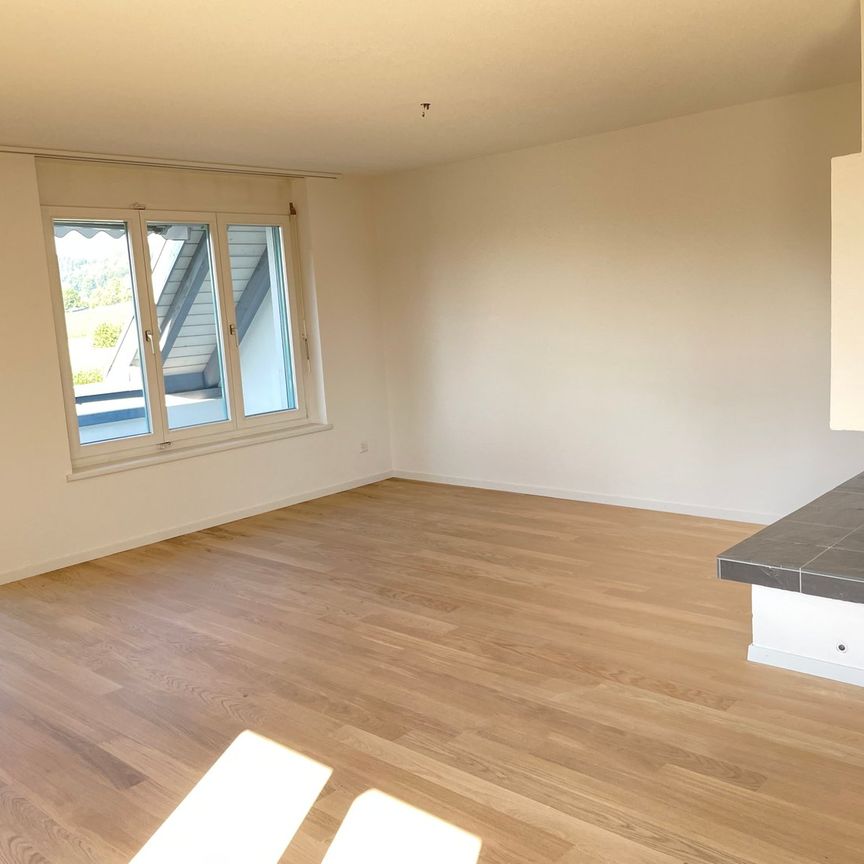 Maisonette-Wohnung mit wunderschöner Aussicht - Photo 1