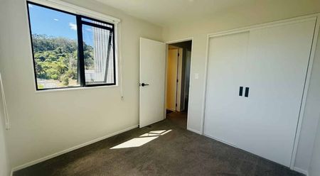 Contemporary 3-Bedroom House – Great Sun, Quiet Setting in Ranui - Photo 5