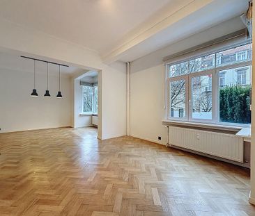 Gelijkvloerse verdieping met één slaapkamer in Ixelles - Photo 5