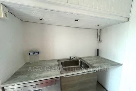 Location Appartement 3 pièces 50m² TOULON 83000 - Photo 5