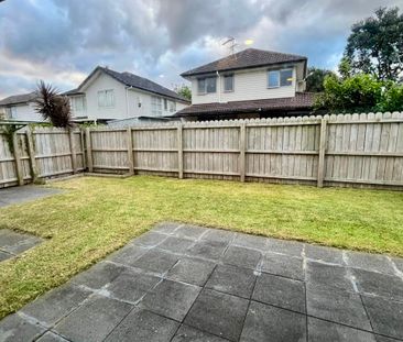 Takanini, Zabeel Crescent - Photo 1