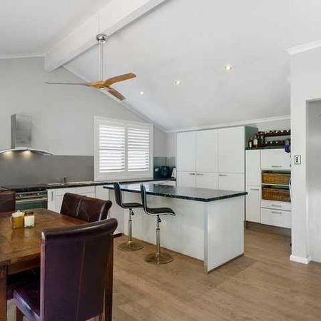 Elanora Heights, 8 Weeroona Avenue - Photo 2