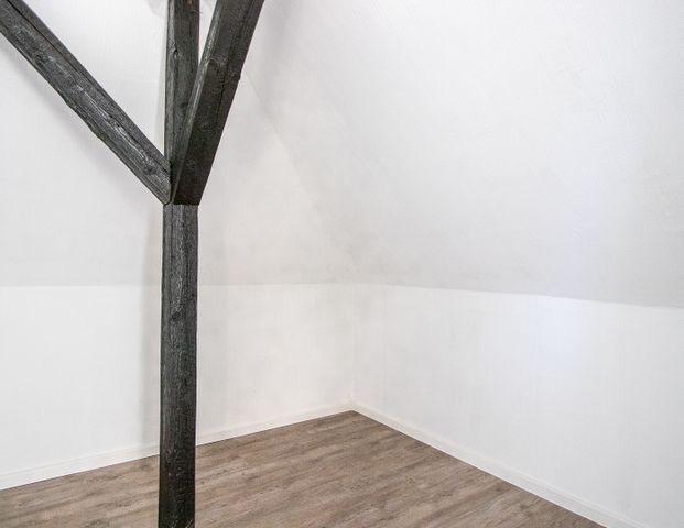 Schick saniertes Loft-Appartement mit Einbauküche in der östlichen Bielefelder Innenstadt - Photo 1