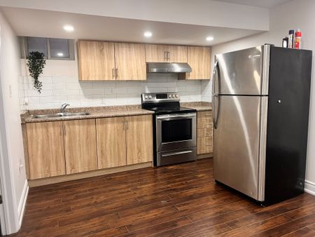 For Lease - 5151 Nestling Grove, Mississauga, Ontario - Photo 3