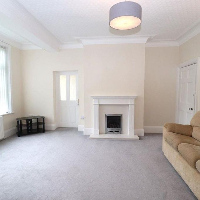5 bedroom detached house to rent - Photo 1