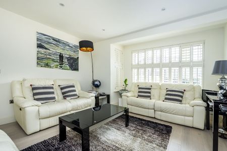 5 bedroom semi-detached house to rent - Photo 3