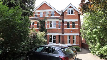 3 bedroom flat to rent - Photo 5