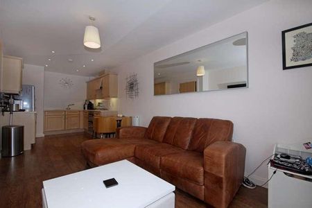 Caldon House, UB5 - Photo 3