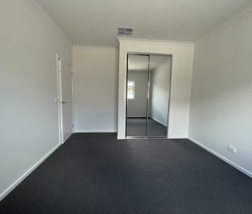 FOUR BEDROOM HOME - LOW MAINTENANCE ! - Photo 6