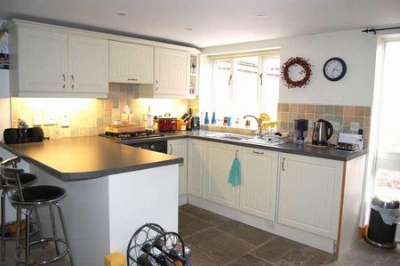 Market Cottages Market Place Alcester, B49 - Photo 4