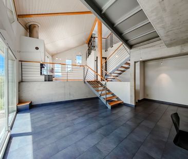 Atypical and bright architect house in a green environment - Photo 4