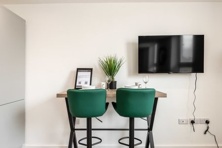 1 Bed Flat, Doncaster Gate, S65 - Photo 3