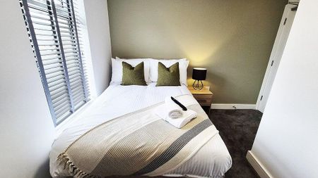 4 bedroom terraced house to rent - Photo 4