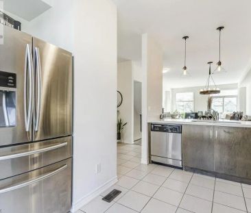 2362 TREVERSH Common - Photo 1