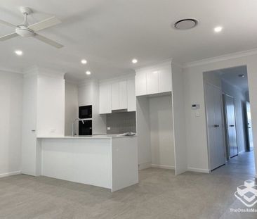 BRAND NEW ULTA MODERN LUXURY 3 BEDROOM TOWNHOUSE WITH DUCTED AIR-CO... - Photo 5