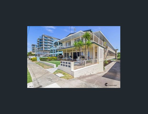 TWO BEDROOM UNIT IN PRIME LOCATION - Photo 1