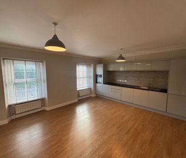2 Bed Flat, Hotwell Road, BS8 - Photo 5