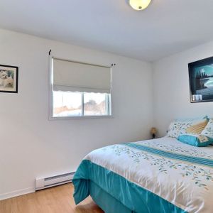 4.5 |St-Étienne-de-Lauzon| Stationnement - Photo 2