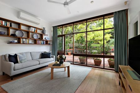 12 Hodgson Street, Kew VIC 3101 - House For Rent | Domain - Photo 5